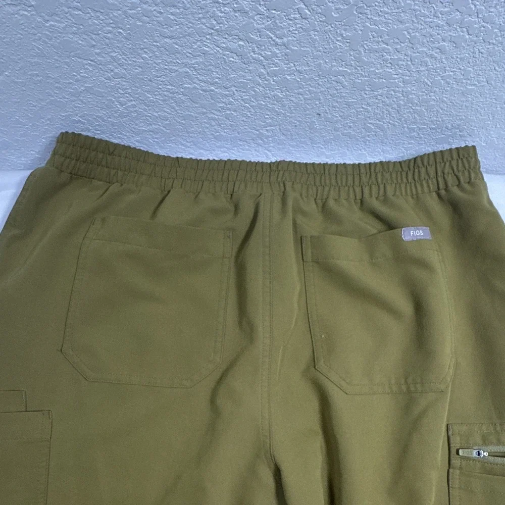 FIGS Technical Collection Unisex Green Solid Scrub Pants L Drawstring Pockets